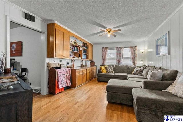 204 Gandy Dr, Hartsville, SC 29550