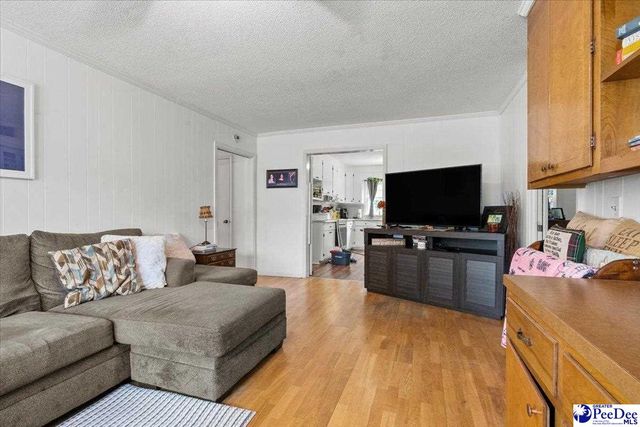 204 Gandy Dr, Hartsville, SC 29550