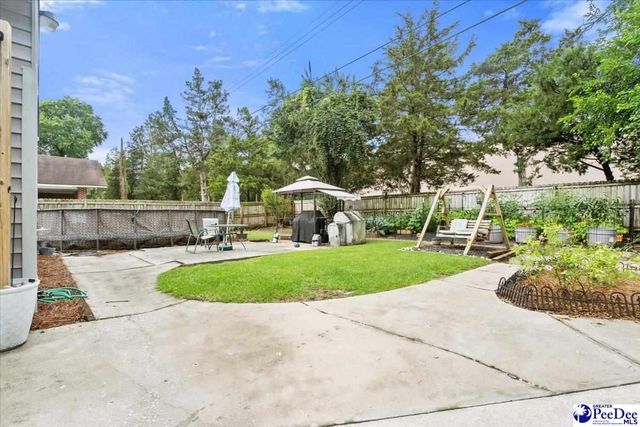 204 Gandy Dr, Hartsville, SC 29550