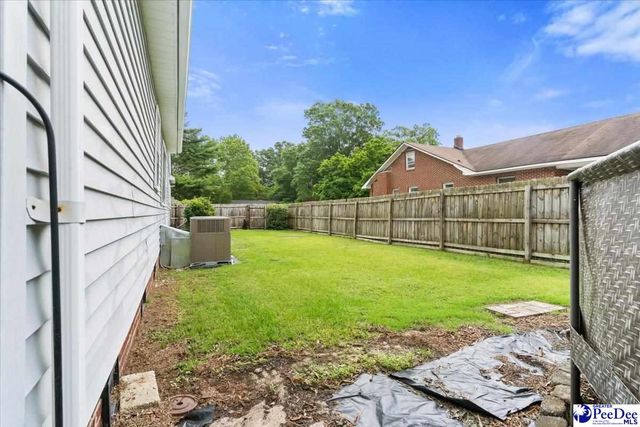 204 Gandy Dr, Hartsville, SC 29550