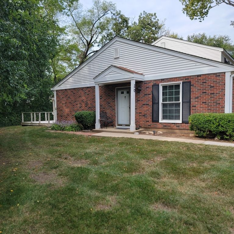 20 Oak Valley Drive 20, Cary, IL 60013