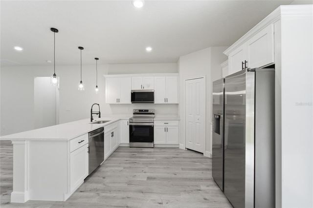 10708 N CALDERA AVENUE, Dunnellon, FL 34433
