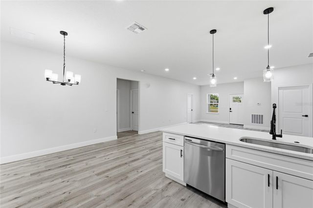 10708 N CALDERA AVENUE, Dunnellon, FL 34433