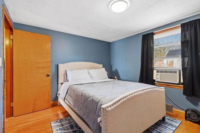 18 Mount Carmel St, Fitchburg, MA 01420