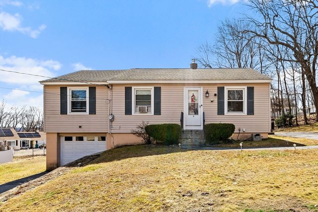 18 Mount Carmel St, Fitchburg, MA 01420