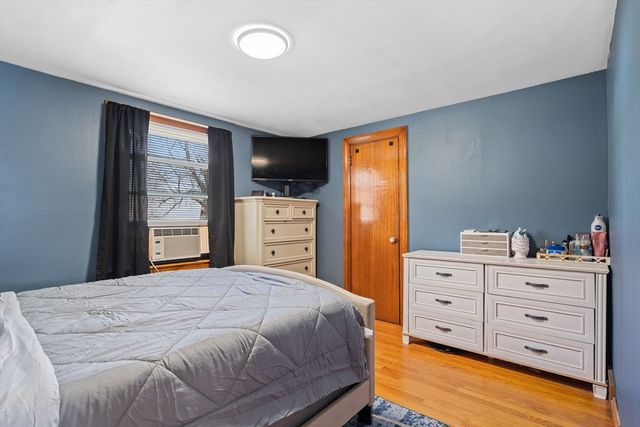 18 Mount Carmel St, Fitchburg, MA 01420