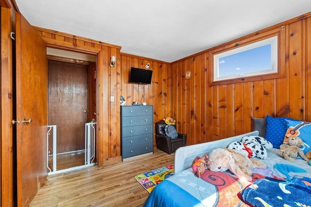 18 Mount Carmel St, Fitchburg, MA 01420