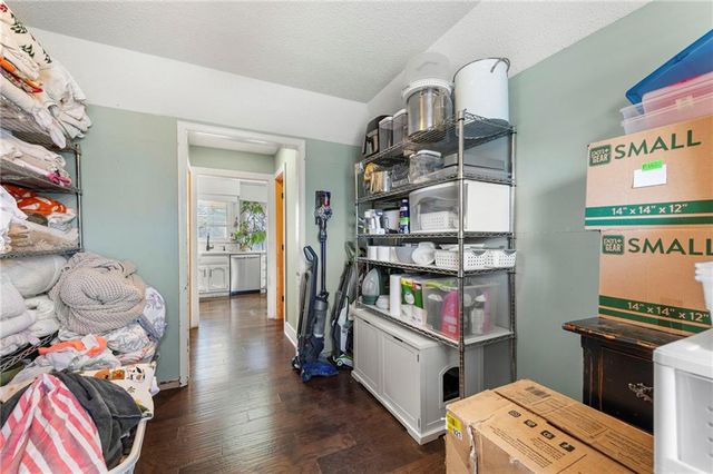 4070 SW Lido Drive, Lee's Summit, MO 64082