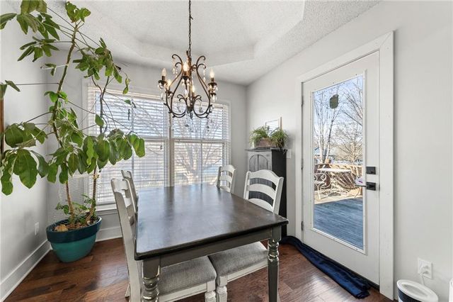 4070 SW Lido Drive, Lee's Summit, MO 64082