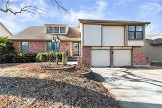 4070 SW Lido Drive, Lee's Summit, MO 64082