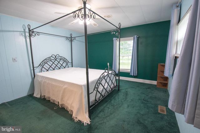 330 BRICK RD, Oxford, PA 19363