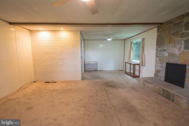 330 BRICK RD, Oxford, PA 19363