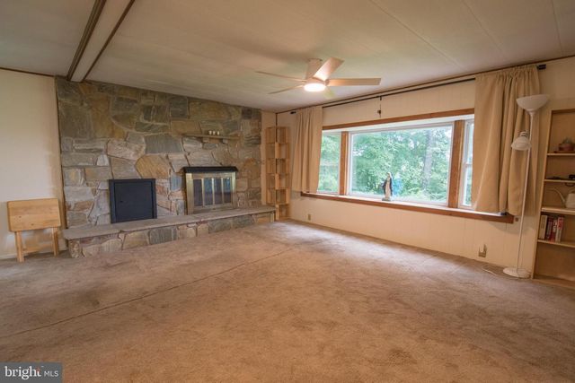 330 BRICK RD, Oxford, PA 19363