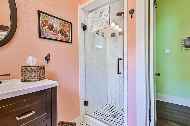 3927 Bernardo De Galvez Avenue, Galveston, TX 77550