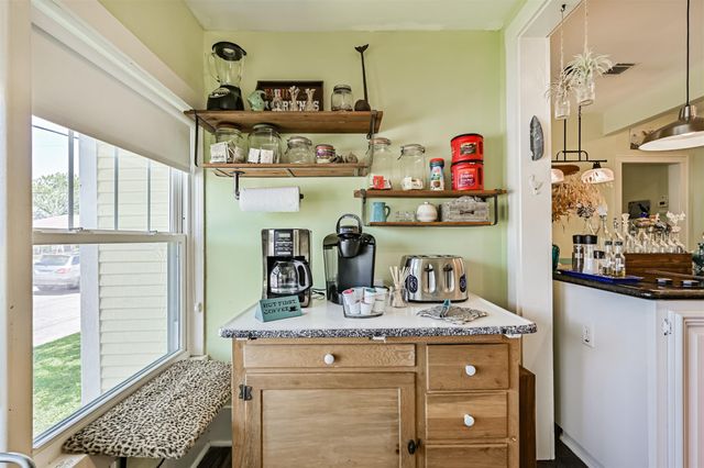 3927 Bernardo De Galvez Avenue, Galveston, TX 77550