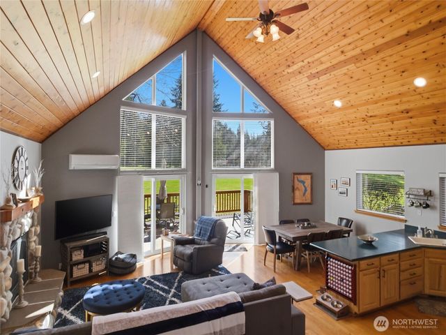 361 N Duckabush Drive E, Hoodsport, WA 98548