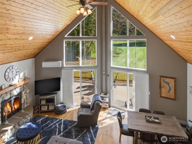 361 N Duckabush Drive E, Hoodsport, WA 98548