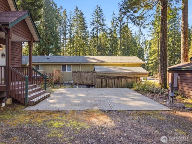361 N Duckabush Drive E, Hoodsport, WA 98548