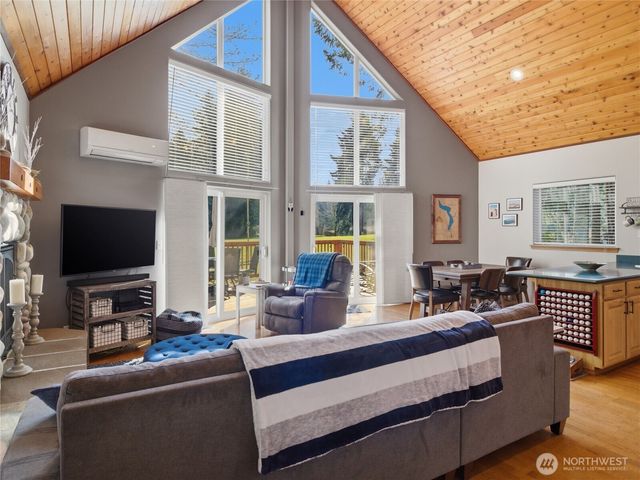 361 N Duckabush Drive E, Hoodsport, WA 98548