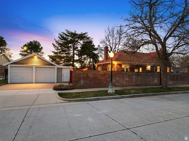 2010 E 2100 S, Salt Lake City, UT 84109