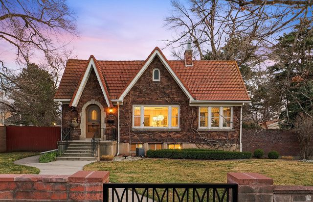 2010 E 2100 S, Salt Lake City, UT 84109