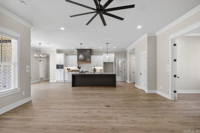557 Valley Oak Drive, Sherwood, AR 72120