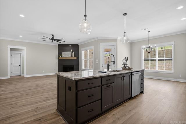 557 Valley Oak Drive, Sherwood, AR 72120