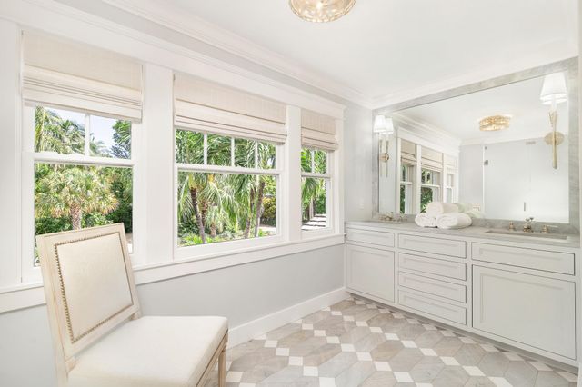 142 Seabreeze Avenue, Palm Beach, FL 33480