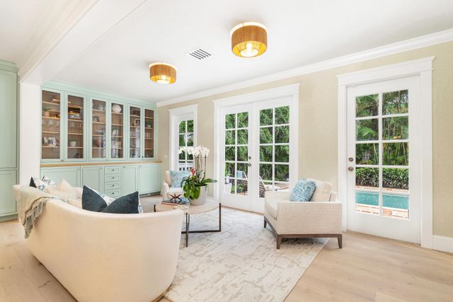 142 Seabreeze Avenue, Palm Beach, FL 33480