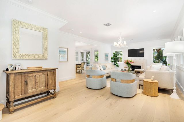 142 Seabreeze Avenue, Palm Beach, FL 33480