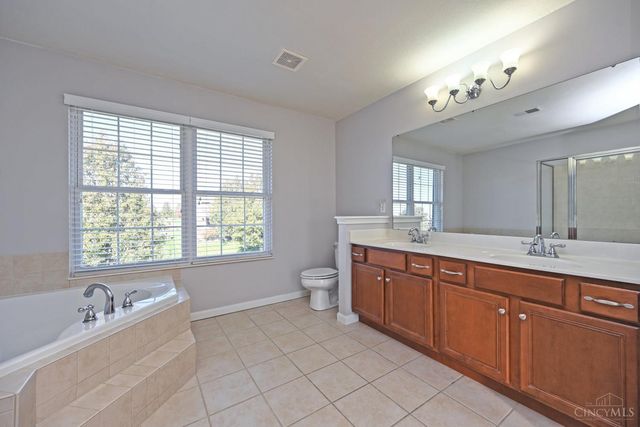 2075 Ross Estates Drive, Ross Twp, OH 45013