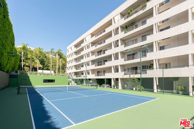 1131 Alta Loma Road 602, West Hollywood, CA 90069