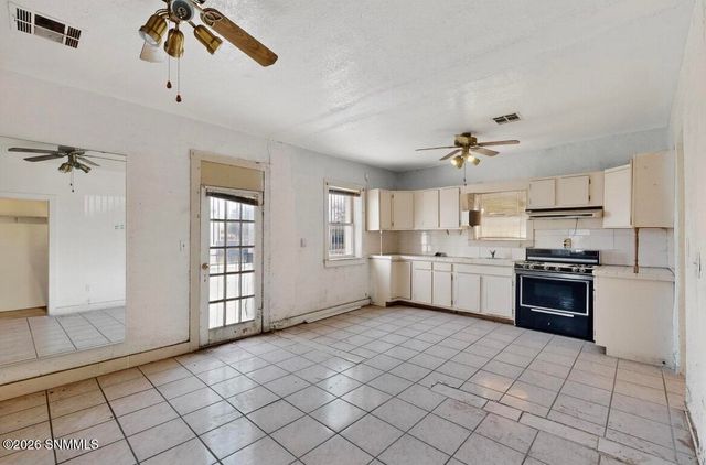 446 S San Pedro Street, Las Cruces, NM 88001