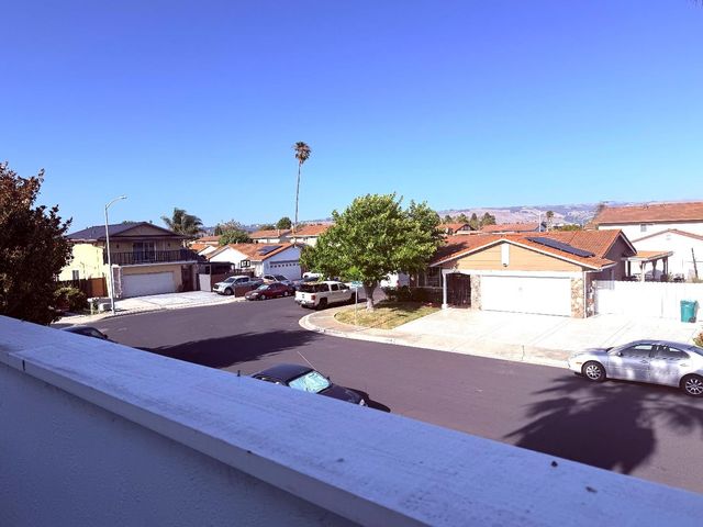 27949 Emerson Avenue, Hayward, CA 94545