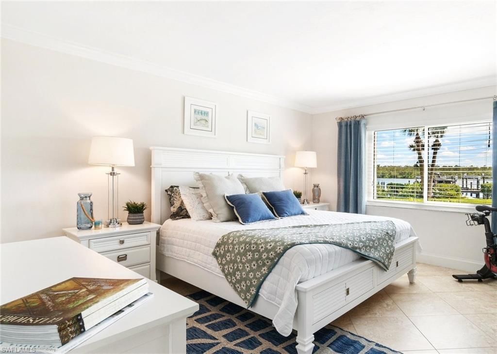 305 Goodlette-Frank RD S # C204, Naples, FL 34102