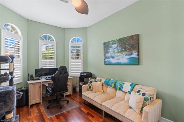 5019 Fairhaven LN, Naples, FL 34109