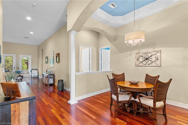 5019 Fairhaven LN, Naples, FL 34109