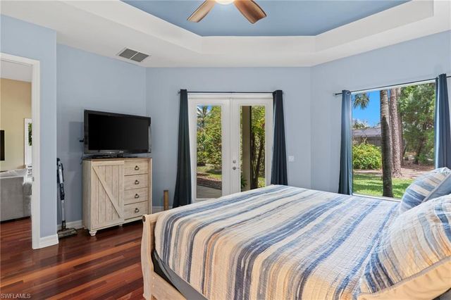 5019 Fairhaven LN, Naples, FL 34109