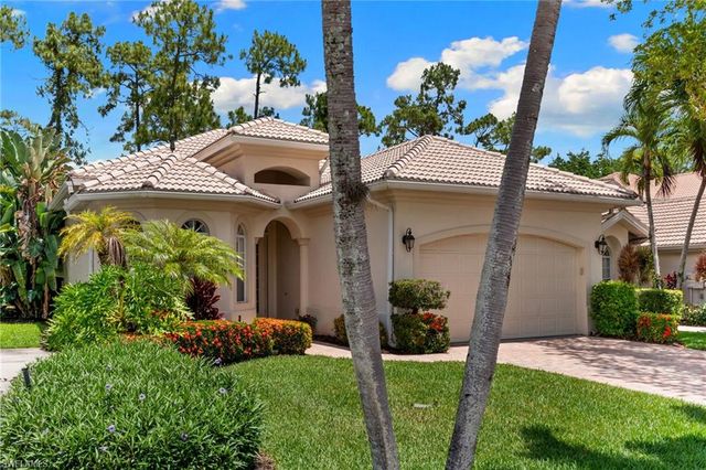 5019 Fairhaven LN, Naples, FL 34109