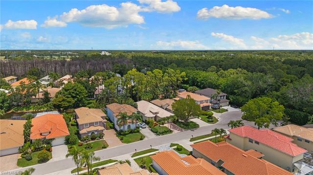 5019 Fairhaven LN, Naples, FL 34109