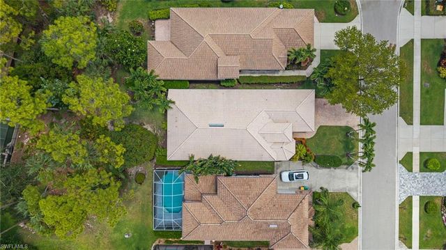 5019 Fairhaven LN, Naples, FL 34109
