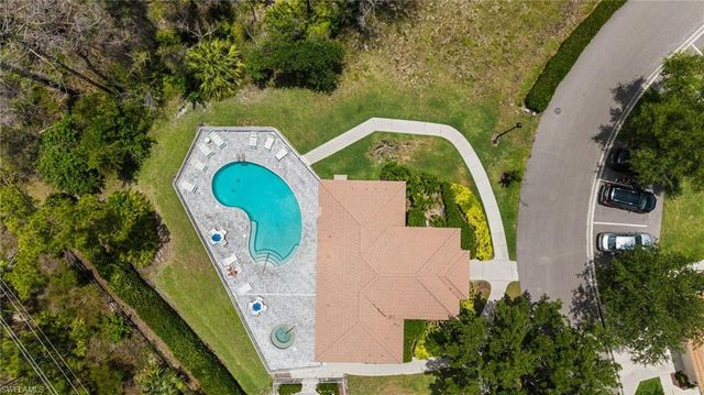 5019 Fairhaven LN, Naples, FL 34109