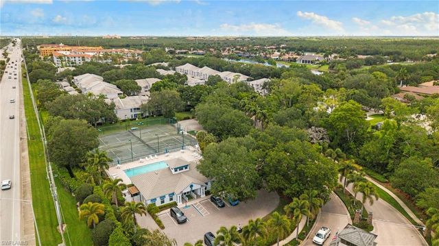 5019 Fairhaven LN, Naples, FL 34109