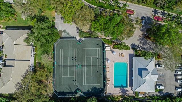 5019 Fairhaven LN, Naples, FL 34109
