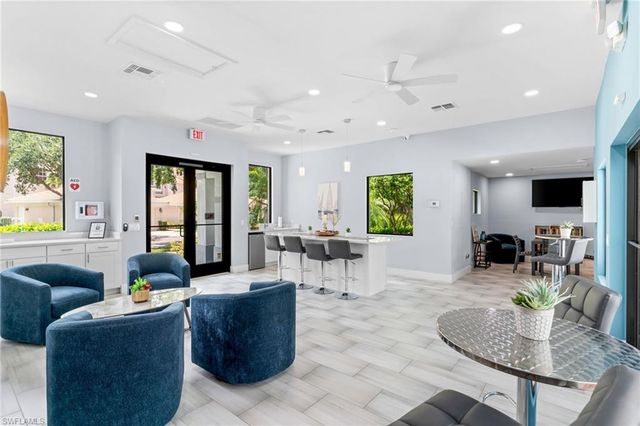 5019 Fairhaven LN, Naples, FL 34109