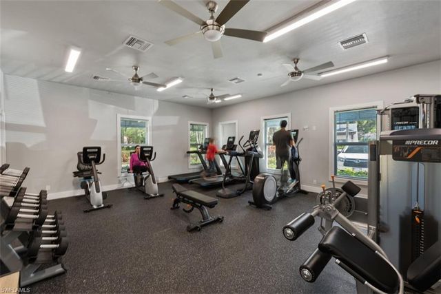 5019 Fairhaven LN, Naples, FL 34109