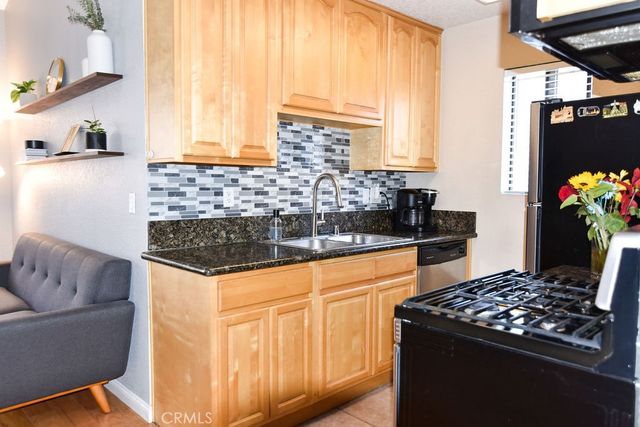 1070 Temple Avenue, Long Beach, CA 90804