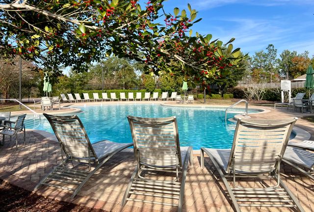 806 Moorhen Way, Crestview, FL 32539