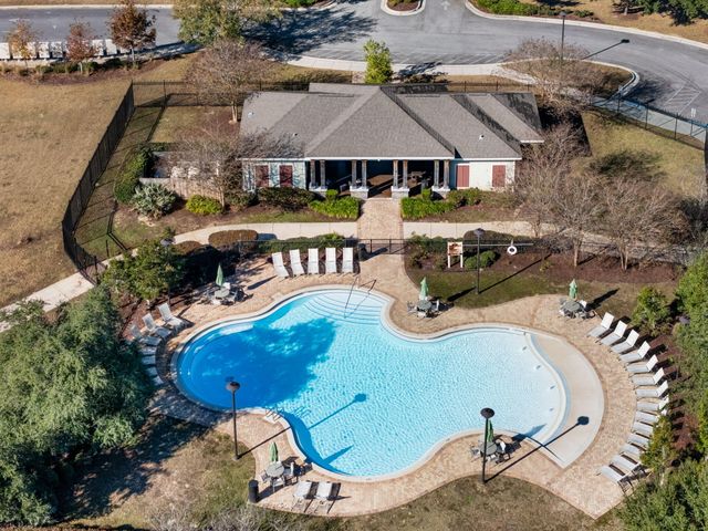 806 Moorhen Way, Crestview, FL 32539