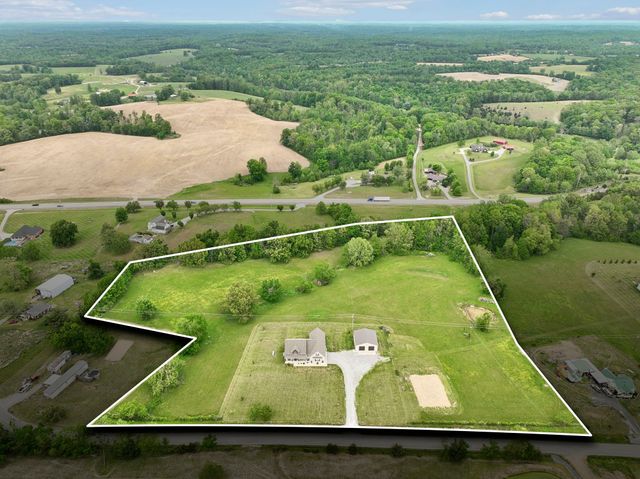 4163 Old Highway 52, E, Westmoreland, TN 37186